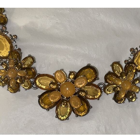 Banana Republic floral yellow Gold Jewel Statement Necklace - Picture 3 of 10